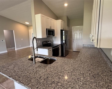 11728 Shirburn Circle - Photo Thumbnail 9