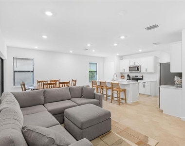 6587 Silverstar Drive - Photo Thumbnail 9