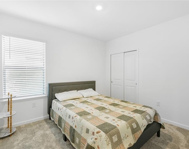 6587 Silverstar Drive - Photo Thumbnail 15