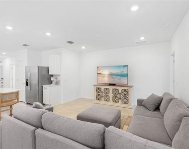 6587 Silverstar Drive - Photo Thumbnail 8