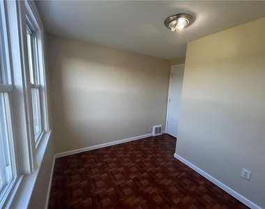 397 W Saint Joseph Street - Photo Thumbnail 8