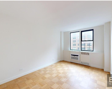 East 79th  Street - Photo Thumbnail 3