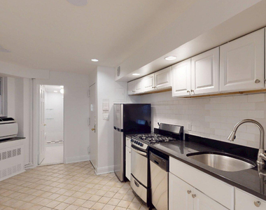 East 93rd Street - Photo Thumbnail 1
