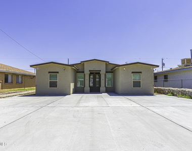 8820 Norton Street - Photo Thumbnail 20