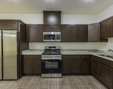 8820 Norton Street - Photo Thumbnail 10