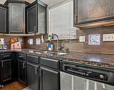 14247 Russ Leach Avenue - Photo Thumbnail 10