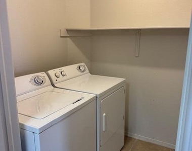 6027 Brook Hollow Drive - Photo Thumbnail 9