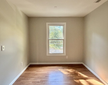 736 Savin Avenue - Photo Thumbnail 5