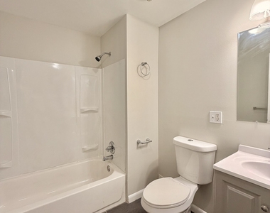 736 Savin Avenue - Photo Thumbnail 10