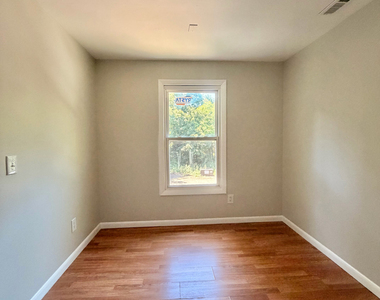 736 Savin Avenue - Photo Thumbnail 4