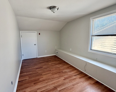 736 Savin Avenue - Photo Thumbnail 9