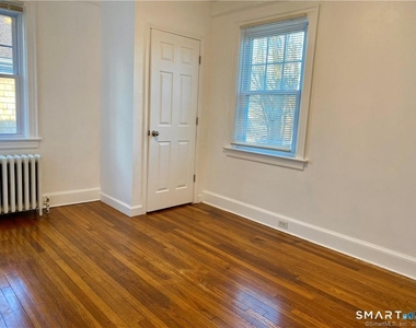 43 Mohegan Avenue - Photo Thumbnail 9