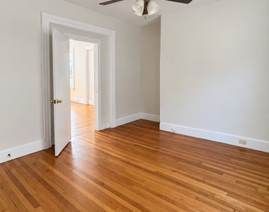 35 Maple Street - Photo Thumbnail 4