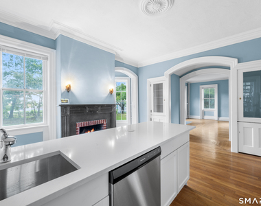 161 Broadway - Photo Thumbnail 4