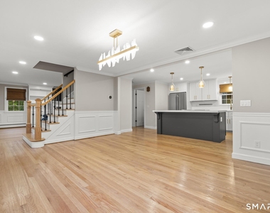 370 Woodland Street - Photo Thumbnail 6