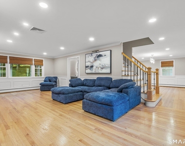 370 Woodland Street - Photo Thumbnail 17