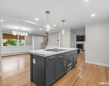 370 Woodland Street - Photo Thumbnail 11