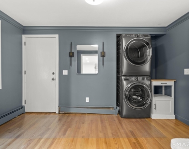 370 Woodland Street - Photo Thumbnail 15