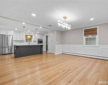 370 Woodland Street - Photo Thumbnail 5