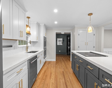 370 Woodland Street - Photo Thumbnail 14