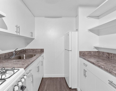 88 Fulton Street - Photo Thumbnail 1