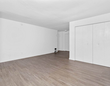 88 Fulton Street - Photo Thumbnail 2