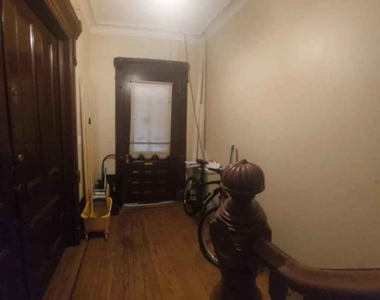 886 Sterling Place - Photo Thumbnail 3