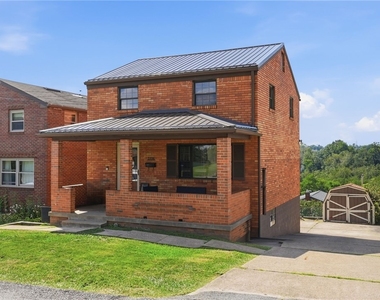 2338 Parklyn St - Photo Thumbnail 3