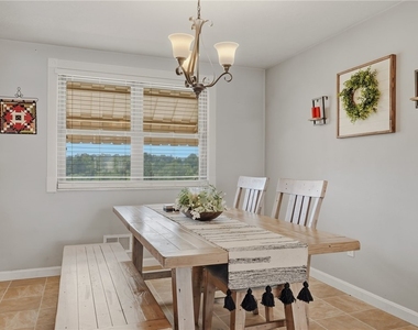 2338 Parklyn St - Photo Thumbnail 11