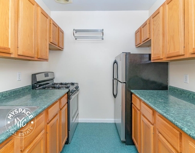95 Seigel Street - Photo Thumbnail 2