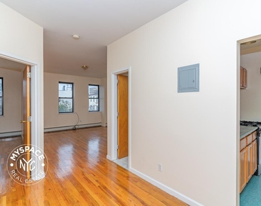 95 Seigel Street - Photo Thumbnail 1