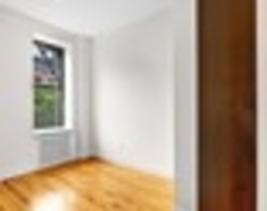 358 West 45th Street - Photo Thumbnail 3
