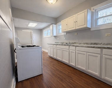 274 Chenango St - Photo Thumbnail 8