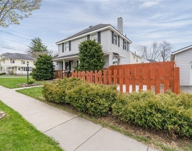 150 Seymour Street - Photo Thumbnail 27