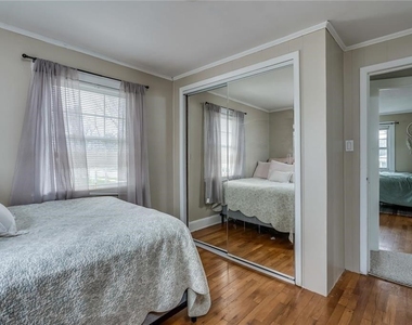150 Seymour Street - Photo Thumbnail 12