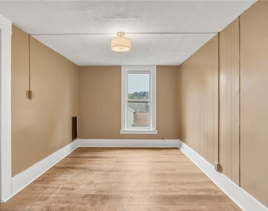 113 Grumbach Avenue - Photo Thumbnail 9