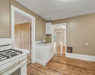 113 Grumbach Avenue - Photo Thumbnail 6