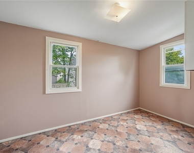 113 Grumbach Avenue - Photo Thumbnail 13