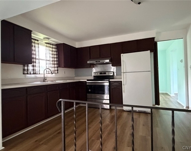 5265 Jamesville Road - Photo Thumbnail 5