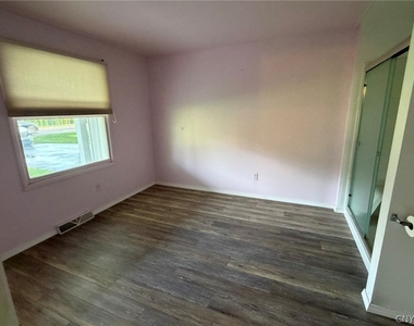 5265 Jamesville Road - Photo Thumbnail 3