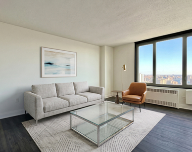 3333 Broadway - Photo Thumbnail 2