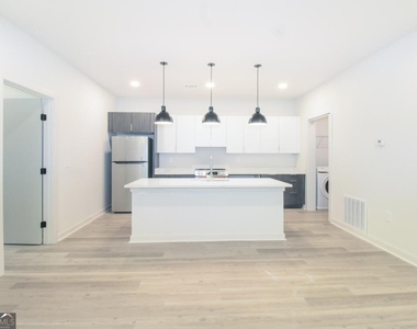 240 Martha Drive - Photo Thumbnail 3