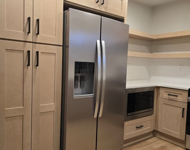 1609 Line Street - Photo Thumbnail 3