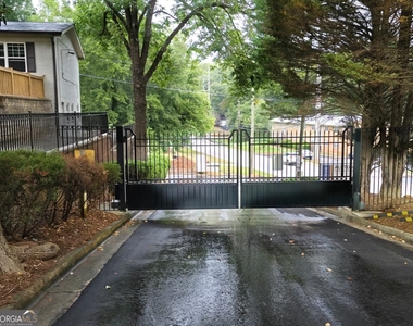 1609 Line Street - Photo Thumbnail 2