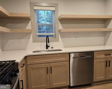 1609 Line Street - Photo Thumbnail 5