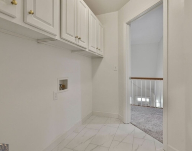 1202 Loxley Circle - Photo Thumbnail 34