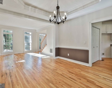 1202 Loxley Circle - Photo Thumbnail 12
