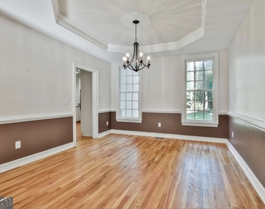 1202 Loxley Circle - Photo Thumbnail 11