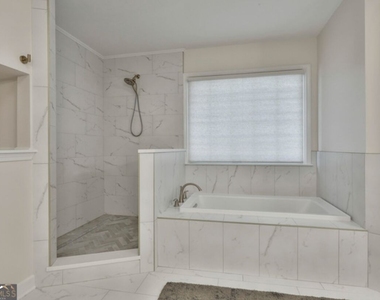 1202 Loxley Circle - Photo Thumbnail 33