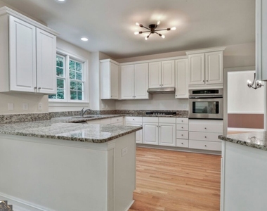 1202 Loxley Circle - Photo Thumbnail 15